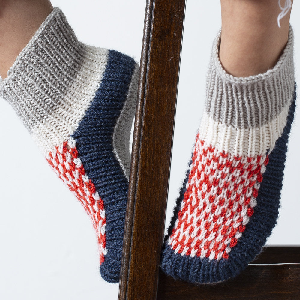 Kartopu Ak-Soft Knitting Yarn, Dark Brown - K890
