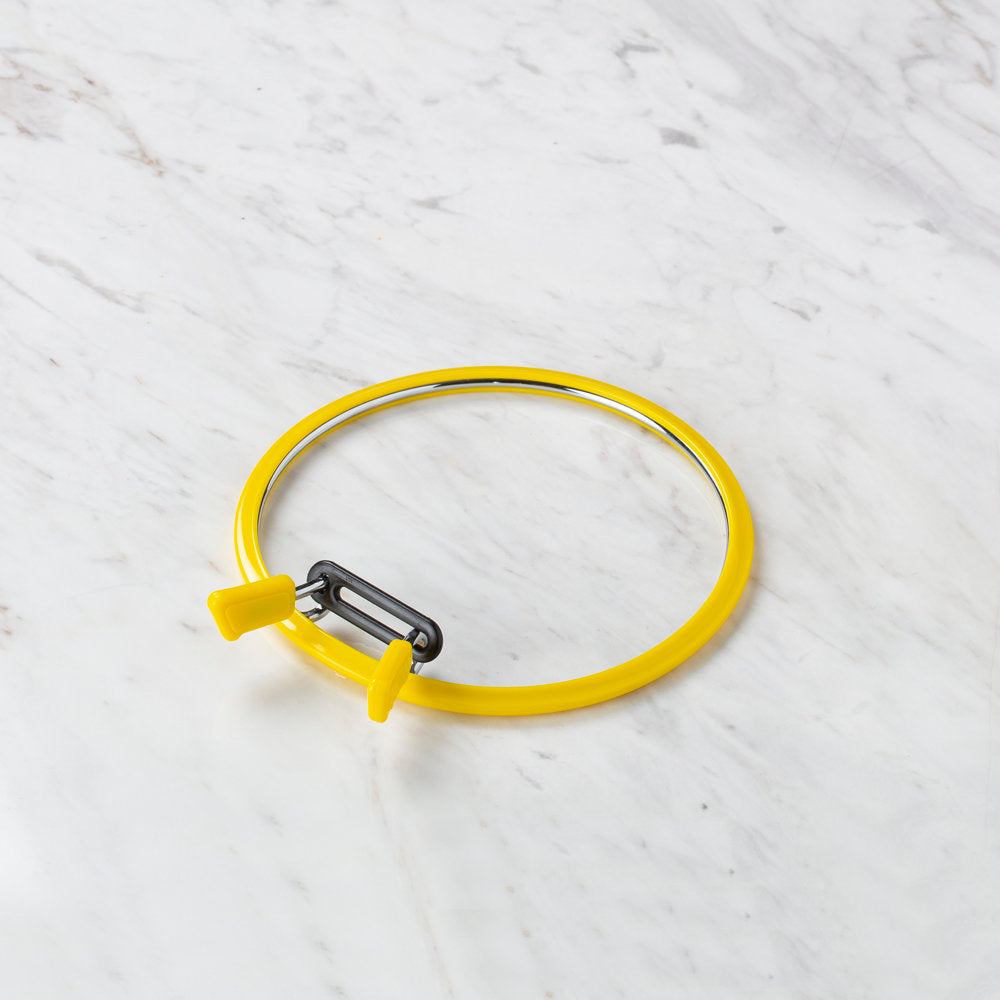 Nurge Metal Spring Tension Ring with Yellow Plastic Frame Embroidery Hoop, 126 mm