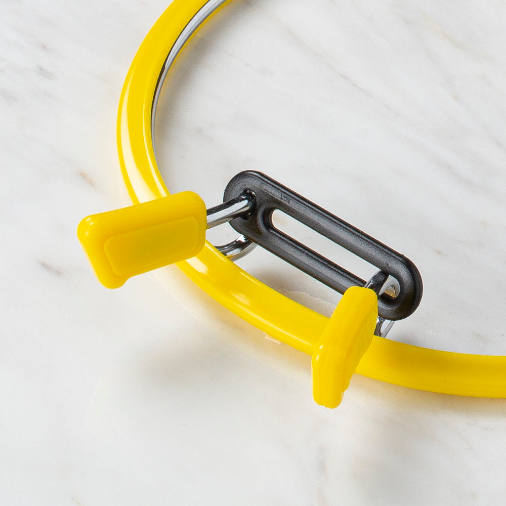 Nurge Metal Spring Tension Ring with Yellow Plastic Frame Embroidery Hoop, 126 mm