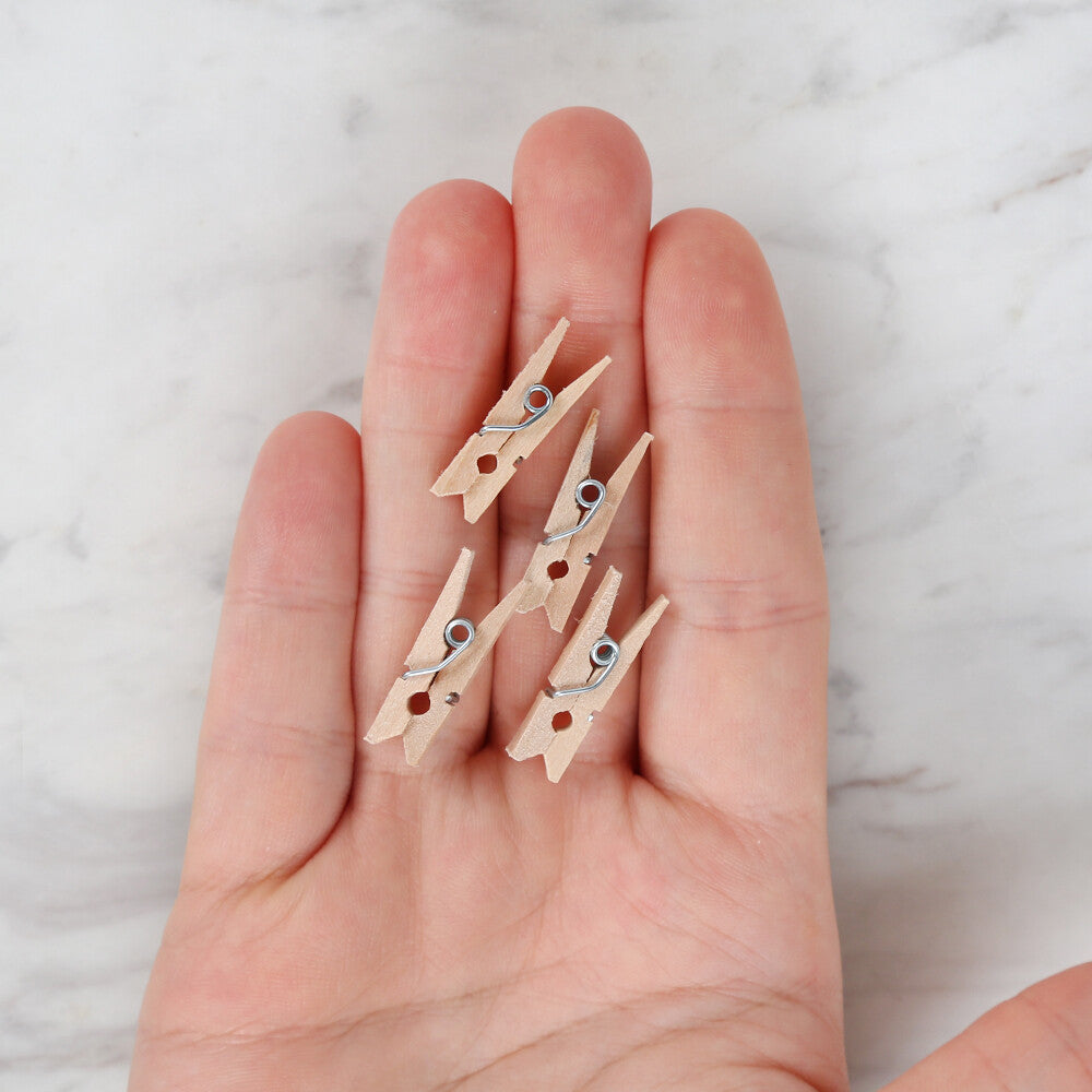 Loren 10 pcs Natural Mini Decorative Pegs