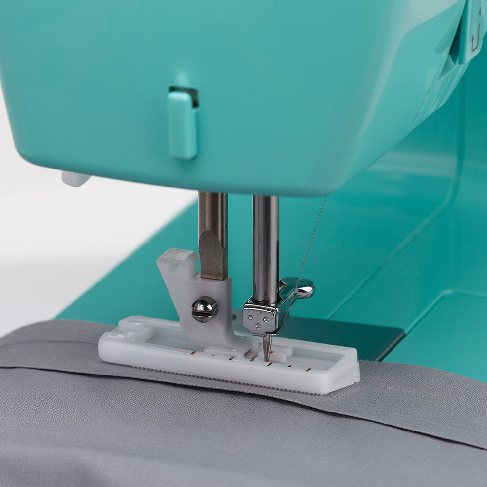 Singer Simple 3223 Sewing Machine, Green