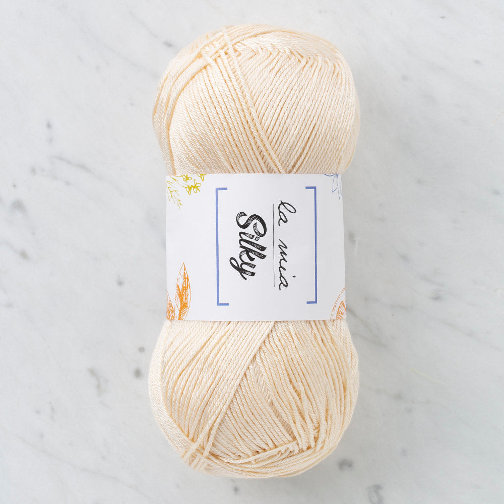 La Mia Silky Yarn, Cream - L007