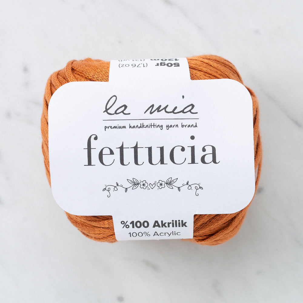 La Mia Fettucia 6 Skeins Yarn, Cinnamon - L079