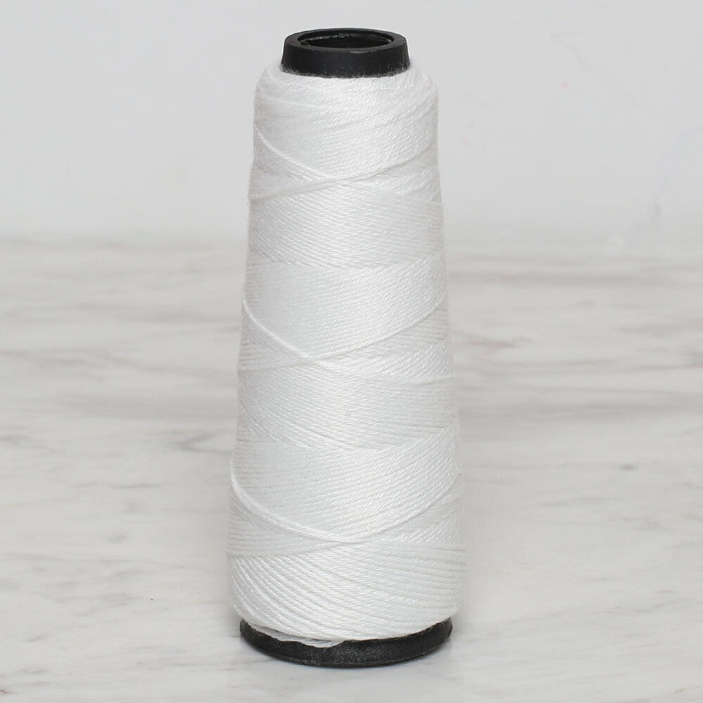 Loren Small Quilting Thread, White