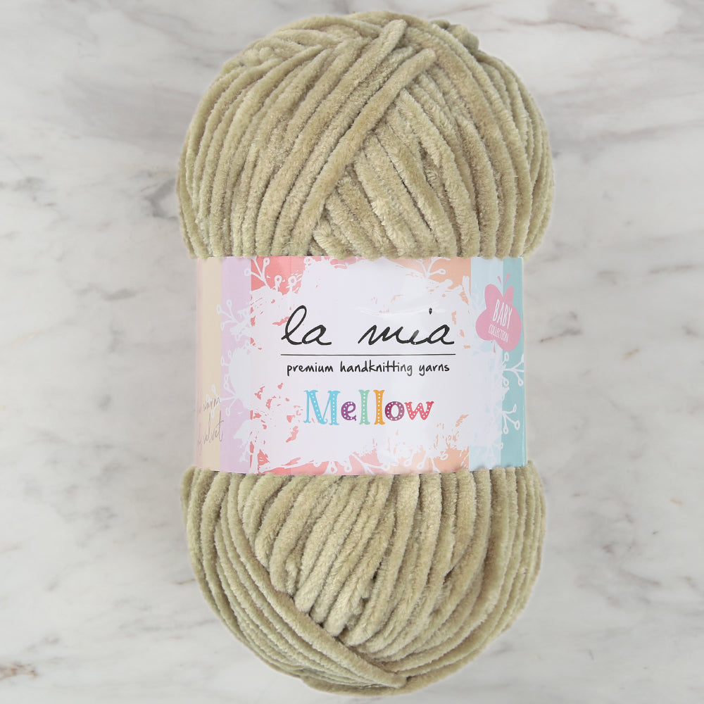 La Mia Mellow Chenille Yarn, Beige - 952