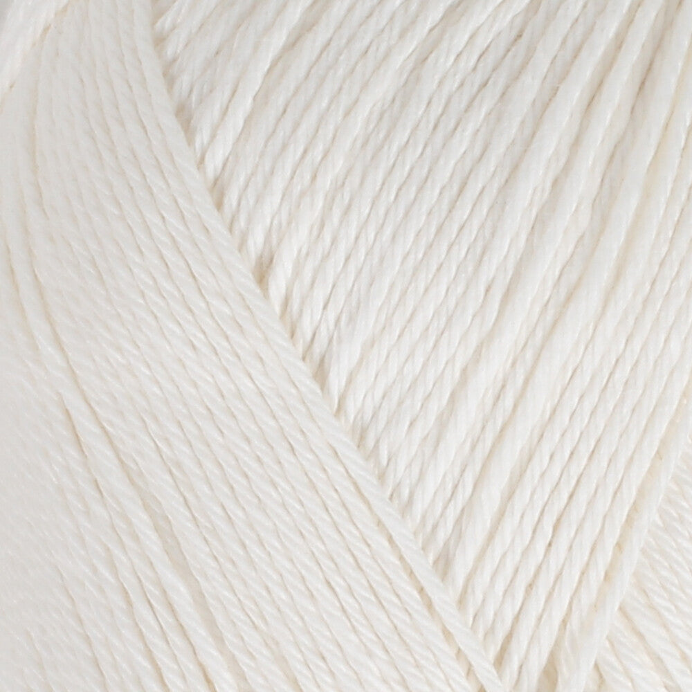 Gazzal Giza Matte Yarn, Light Cream - 5551