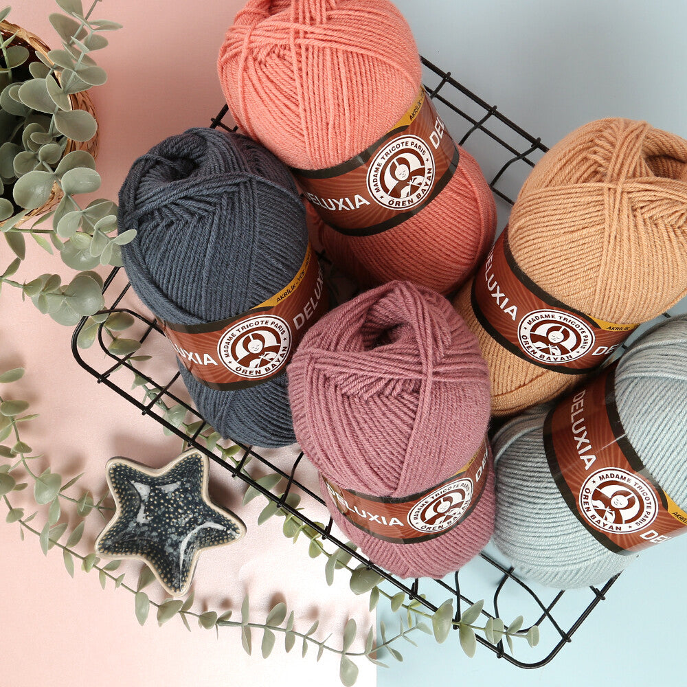 Madame Tricote Paris Deluxia Knitting Yarn, Powder Color - 124